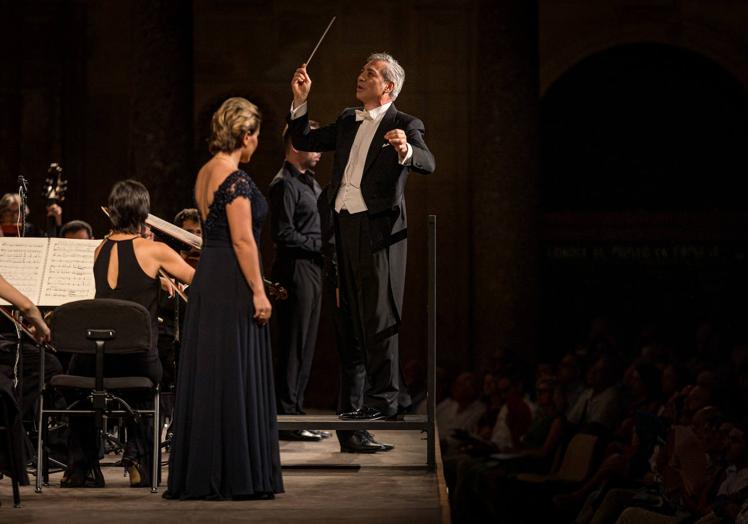 Luisotti llevó con mano firme la dirección musical.