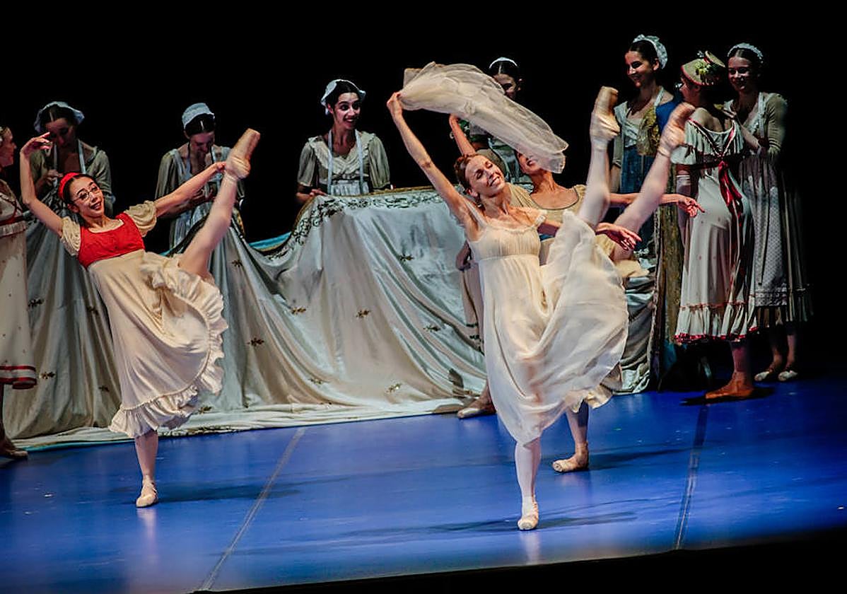 El Hamburg Ballet en el Teatro Generalife con 'El sueño de una noche de verano'.