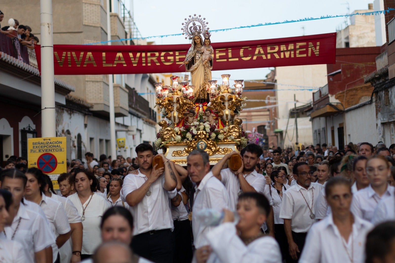 Espectaculares imágenes de la procesión de la Virgen del Carmen en Motril