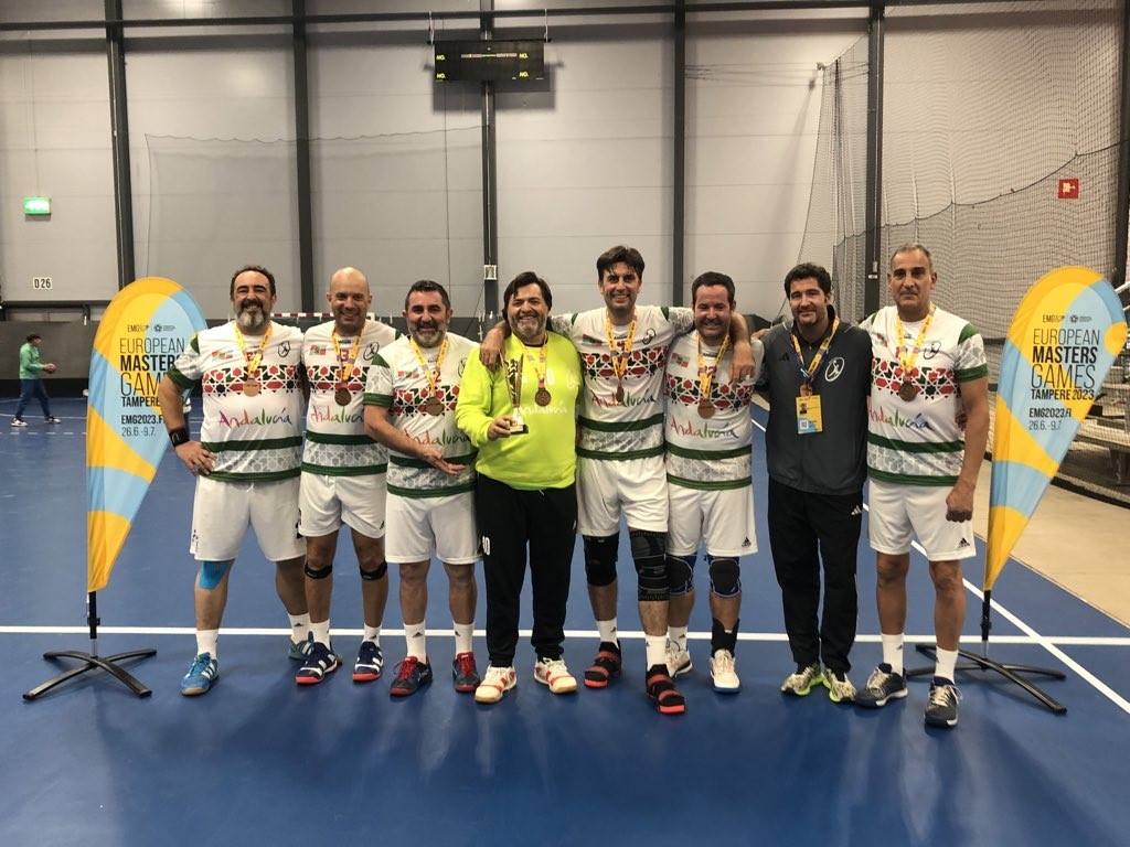 Componentes del Balonmano Granada Veteranos.