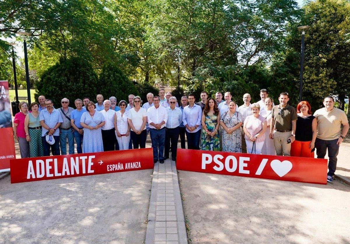 Exalcaldes y alcaldesas de Granada impulsan un manifiesto de apoyo al PSOE y a Sánchez