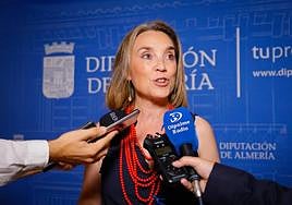 Cuca Gamarra llama a «no votar divididos» para dar «jaque mate al sanchismo»