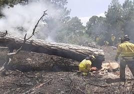 Intervención del Infoca en el incendio de Cazorla.