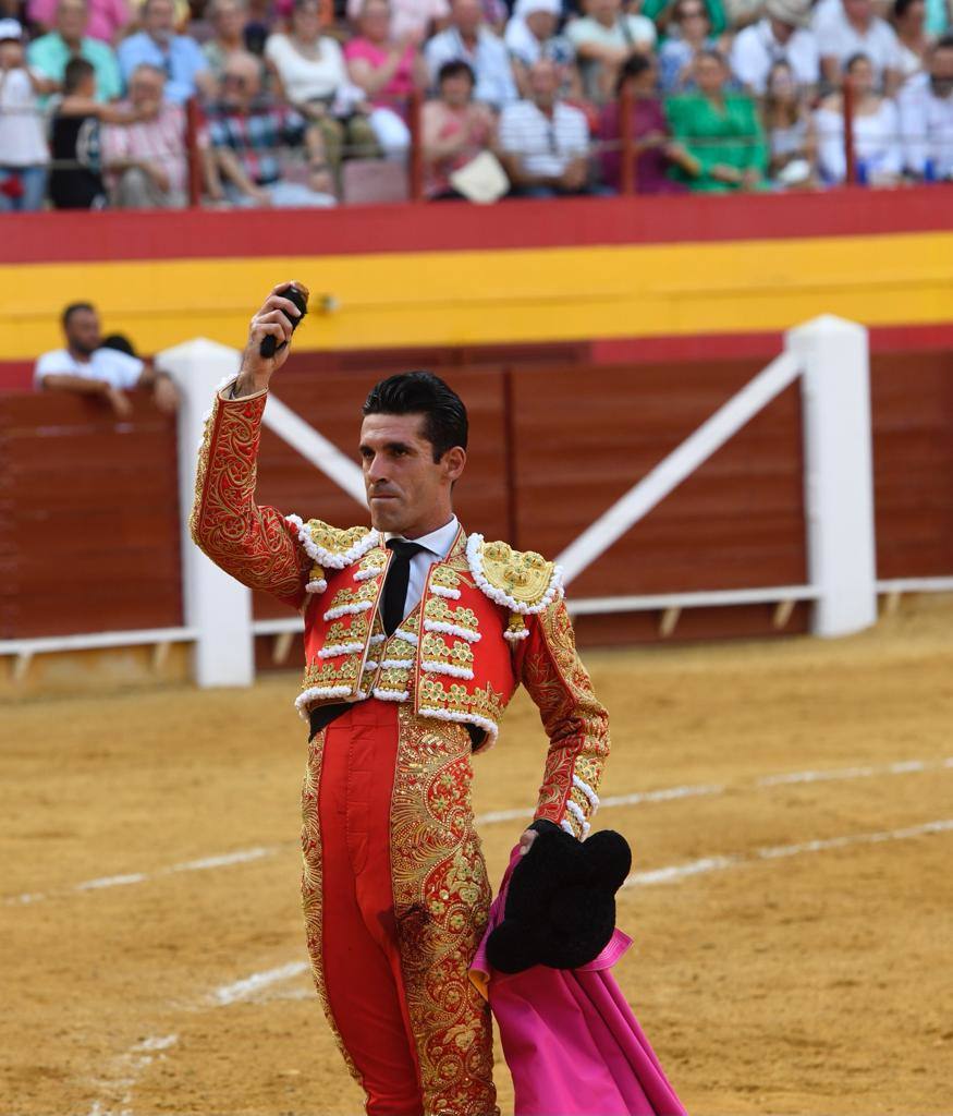 Lo mejor de la tarde de toros en Roquetas de Mar en fotos