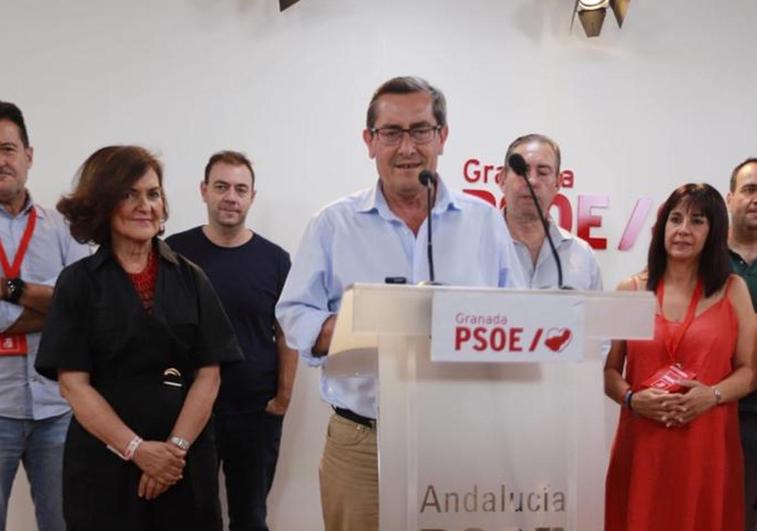 Los candidatos electos del PSOE, en su comparecencia tras el escrutinio.