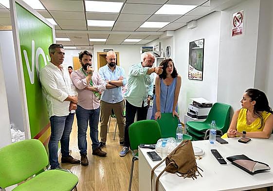 Sede de Vox en Almería, durante el escrutinio electoral del 23J.