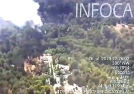 Inicio del fuego, ayer, junto al Puente de las Herrerías.