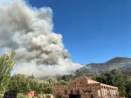 Las imágenes del incendio en Pinos Genil