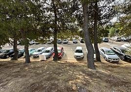 Aparcamiento habilitado en el Ferial, con acceso por la Ronda Sur.