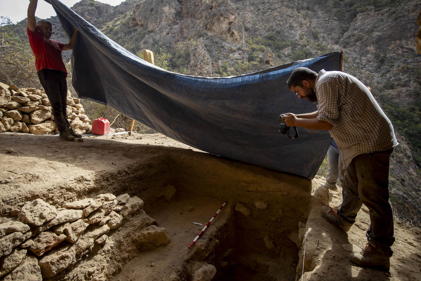 Las imágenes de la imponente Cueva de los Murciélagos de Granada