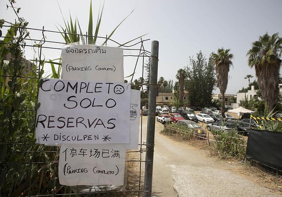 Aviso de aparcamiento en Almuñécar.