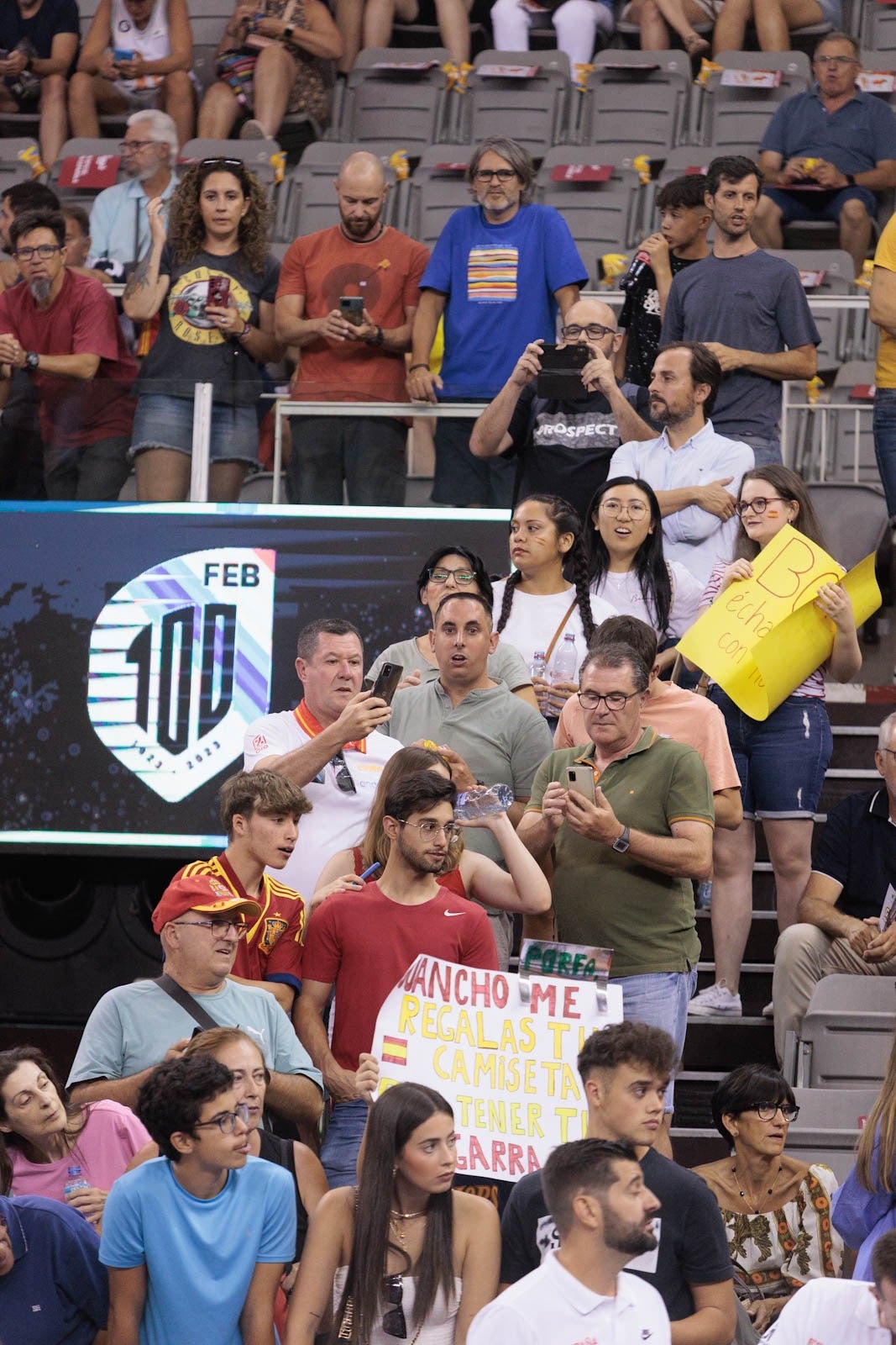 La &#039;Roja&#039; conquista el Palacio rojinegro