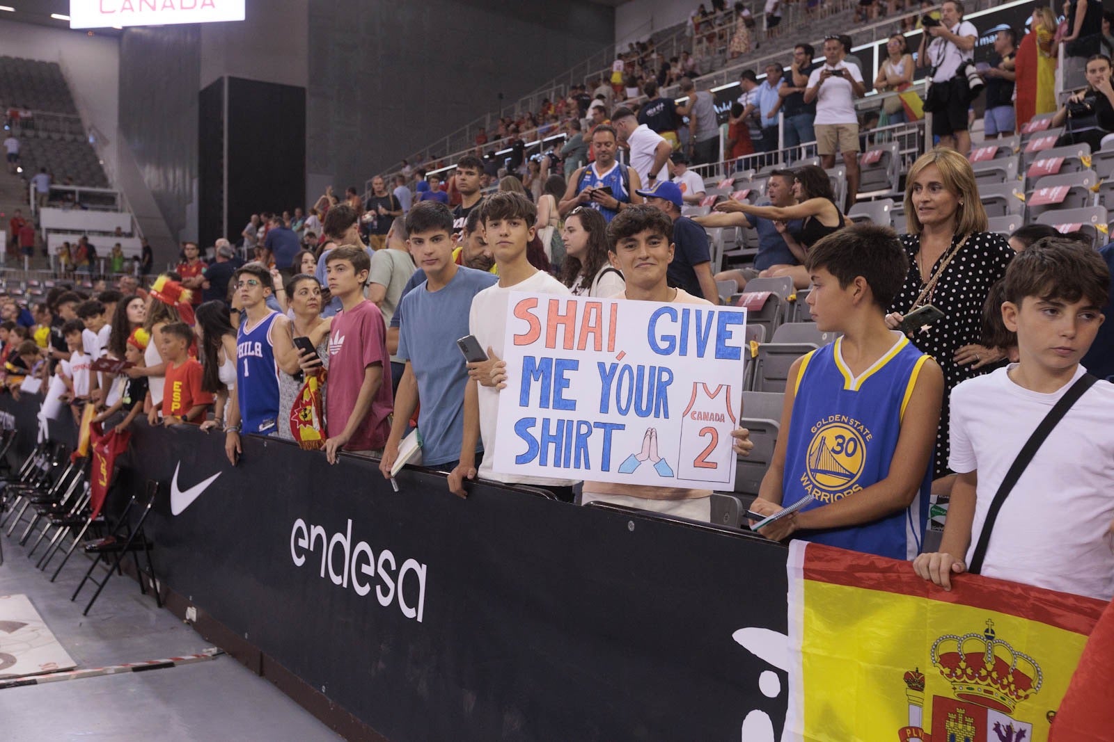La &#039;Roja&#039; conquista el Palacio rojinegro