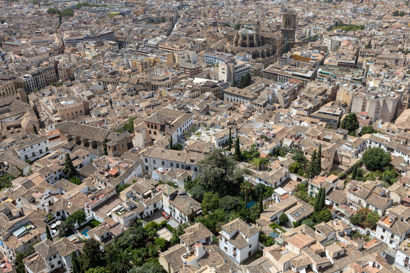 Granada, vista desde el helicóptero de la Guardia Civil