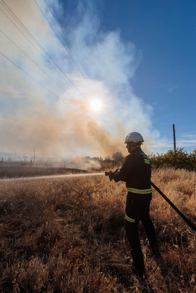 Imagen secundaria 2 - La actuación de los Bomberos en Pulianas.