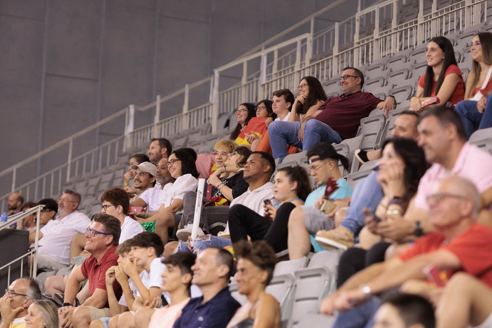 Encuéntrate en la grada del Palacio durante el España-República Dominicana