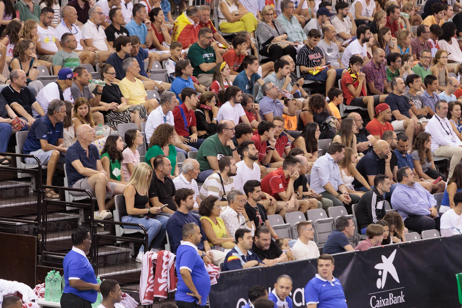 Encuéntrate en la grada del Palacio durante el España-República Dominicana