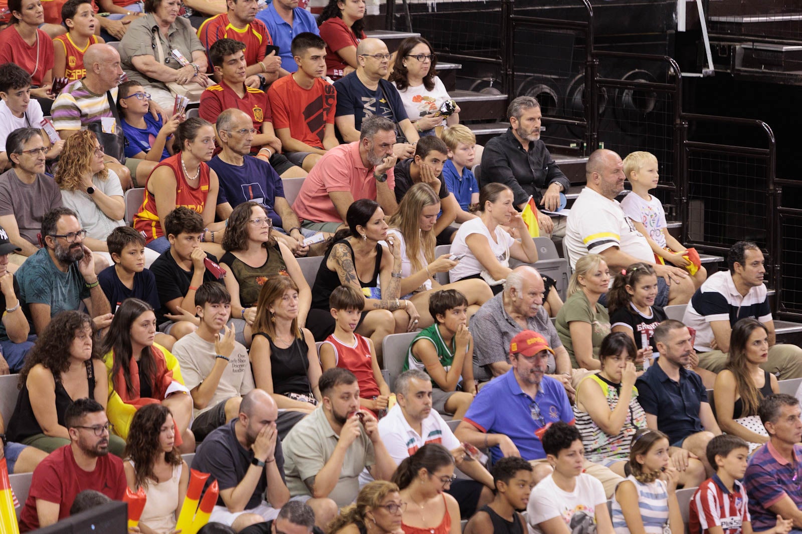 Encuéntrate en la grada del Palacio durante el España-República Dominicana