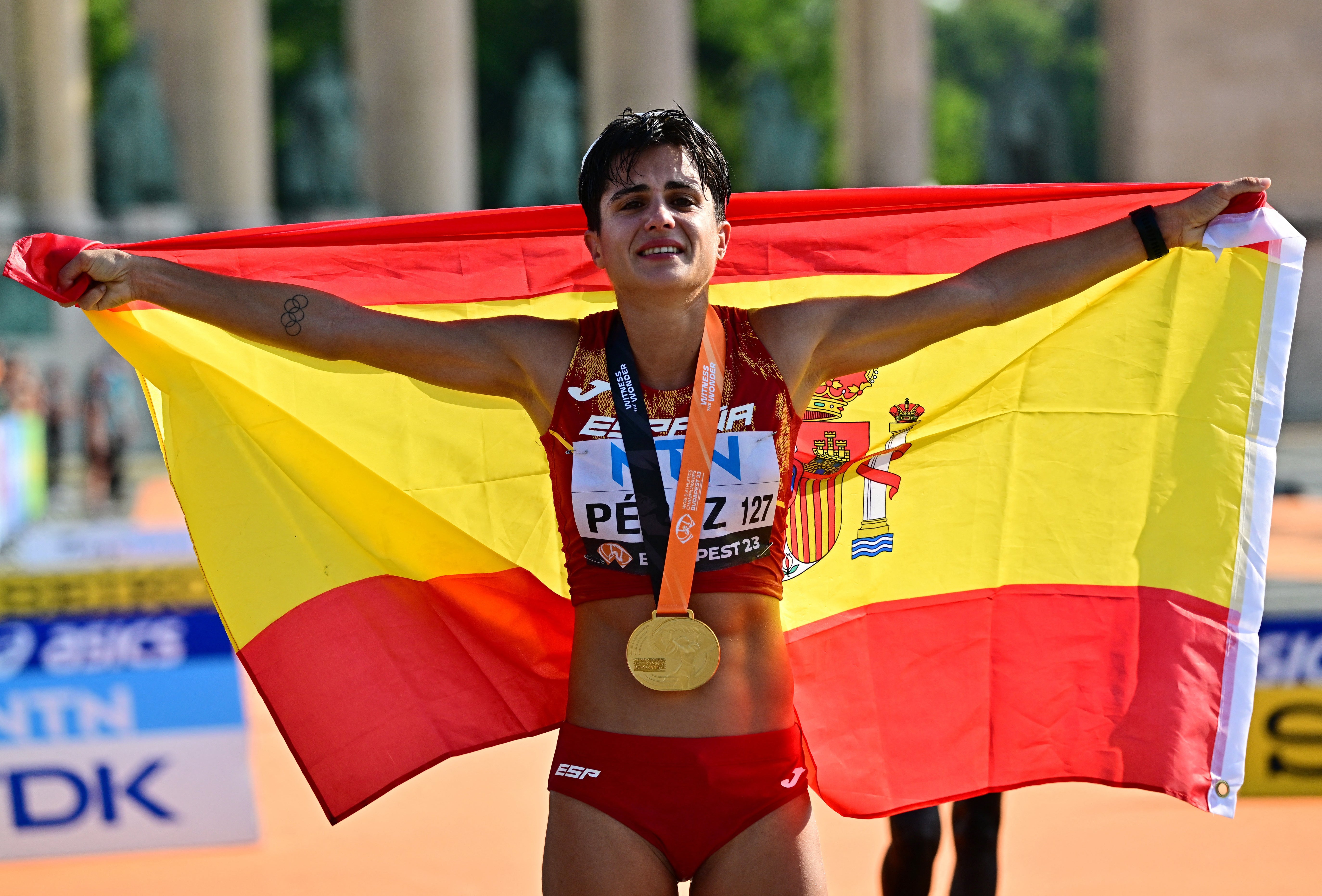 Las imágenes de la carrera y la celebración de María Pérez