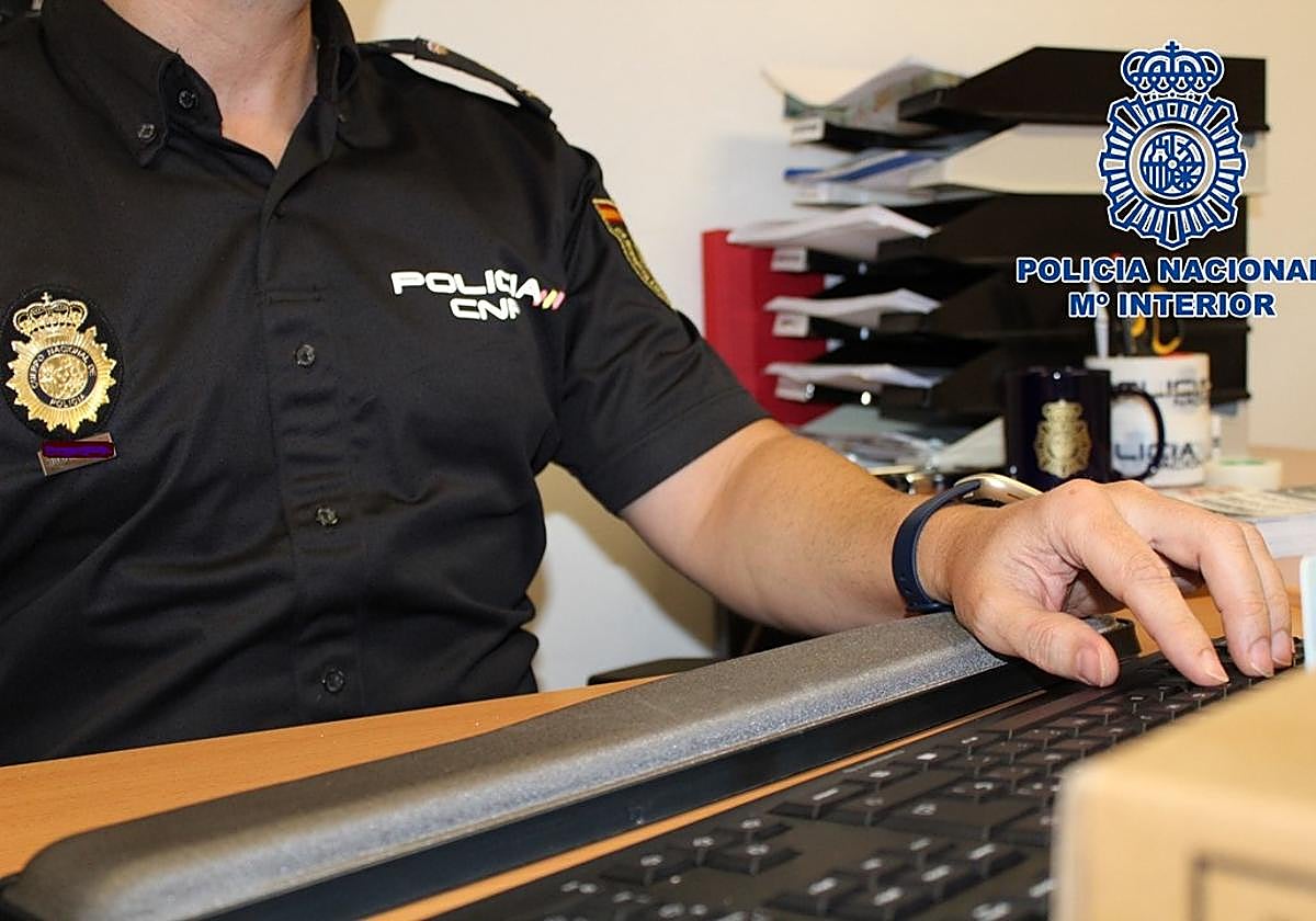 Una hacker de Granada le estafa 600 euros haciéndole creer que era su amigo