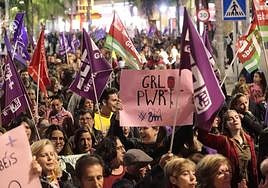 Feministas en la manifestación del 8M en Motril.