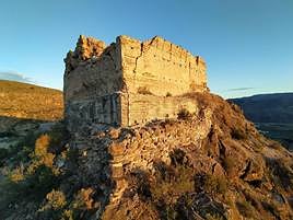 Torre del homenaje de Beires a vista de dron, un documento de la investigación realizada por Jorge Rouco.