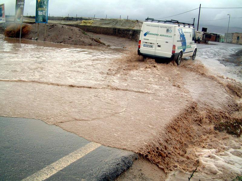 Diez consejos para conducir con lluvia y evitar accidentes