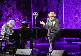 Elvis Costello en el primer concierto de 1001 Músicas.