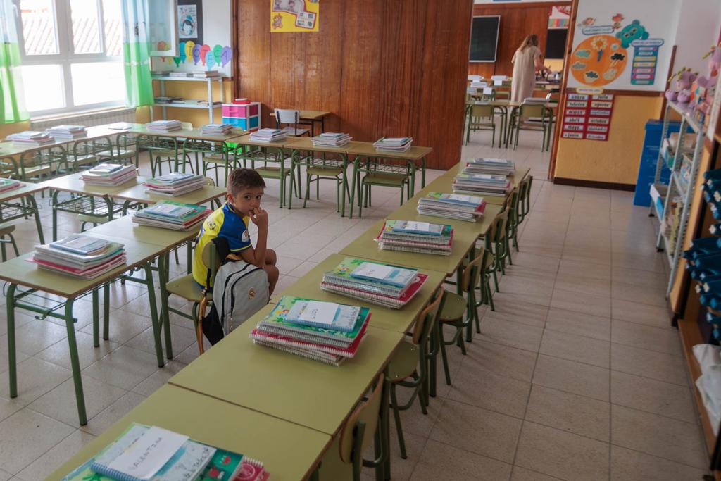 La vuelta al cole en Granada, en imágenes