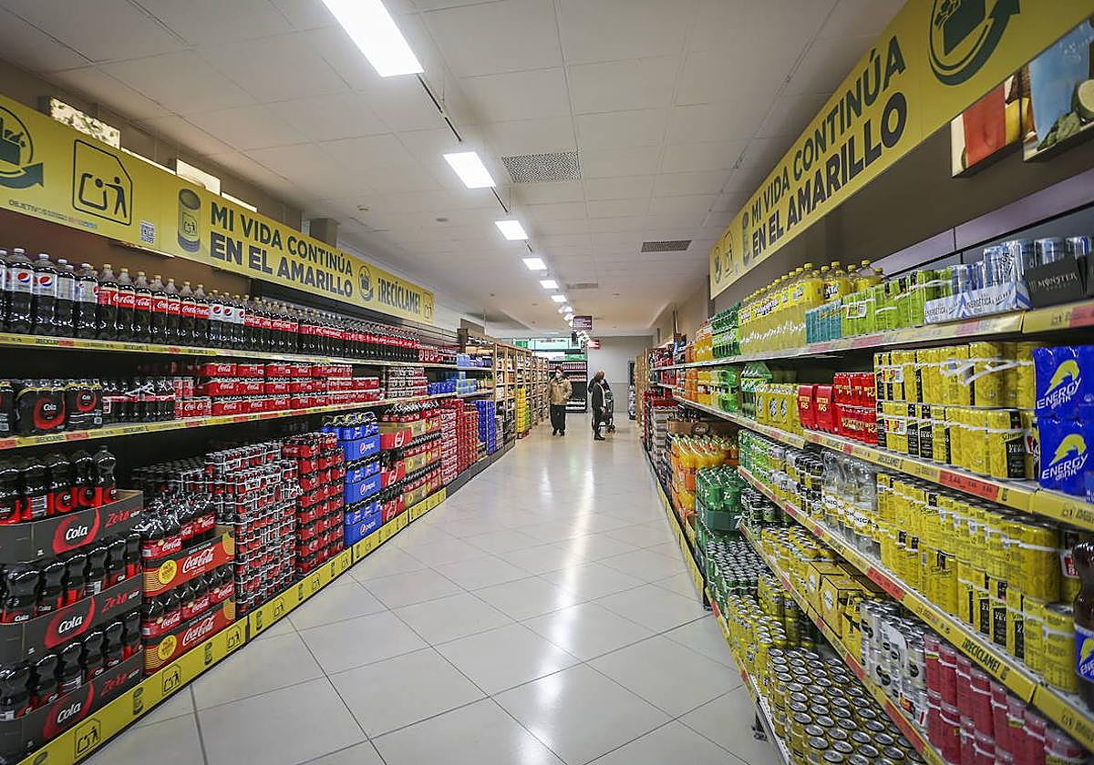 Lineales de supermercado, en una imagen de archivo.