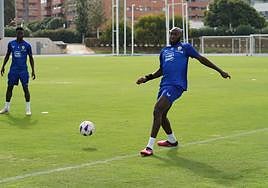 Baba y Koné se han ejercitado ya esta mañana (viernes) con sus compañeros.