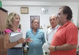 Reunión con miembros de la asociación de vecinos de Santa Isabel.