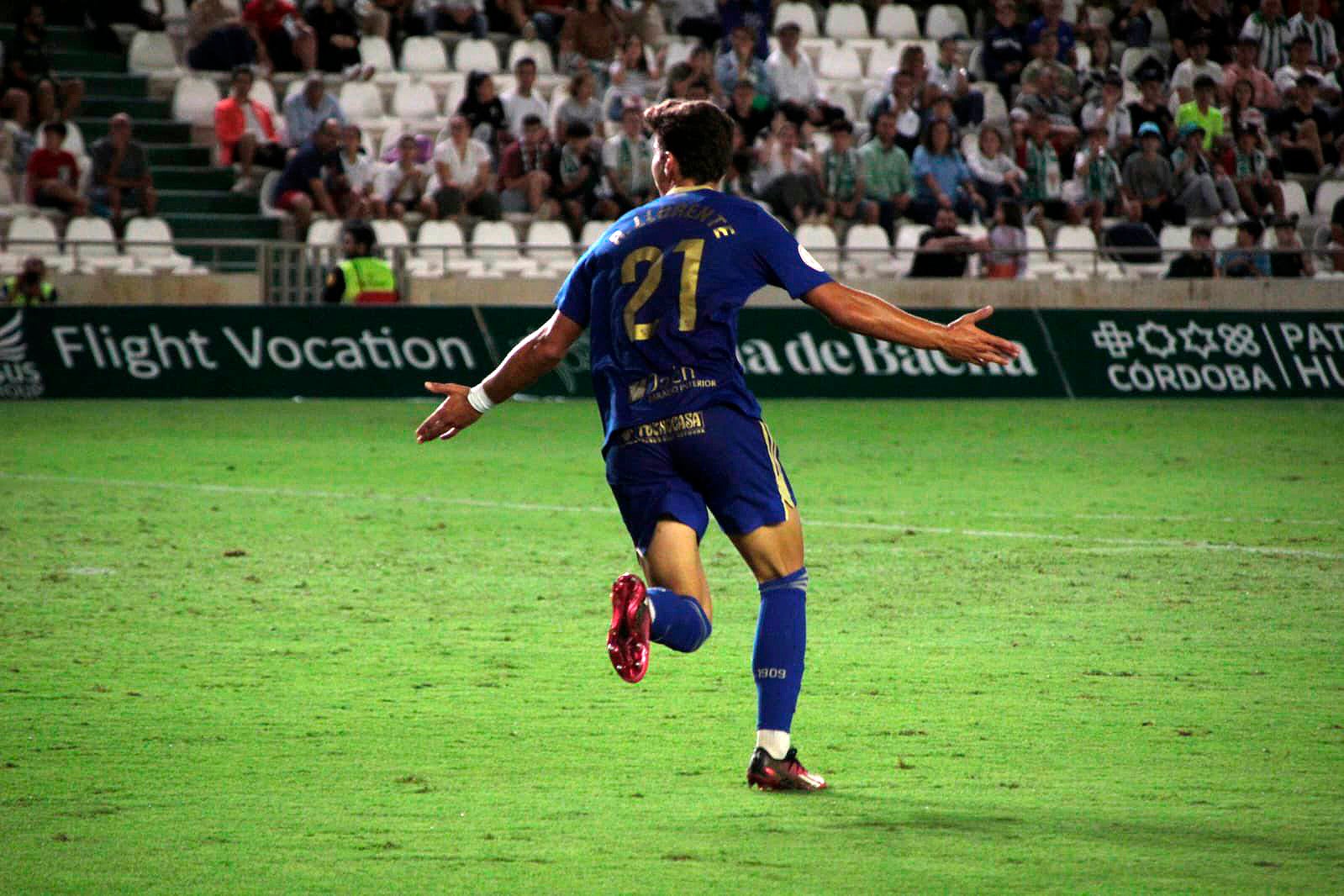 Llorente celebra el gol.