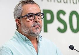 Juan Antonio Lorenzo, en la sede de su partido en Almería.