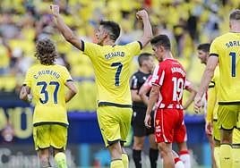 El Villarreal celebra, mientras la UDA lamenta.