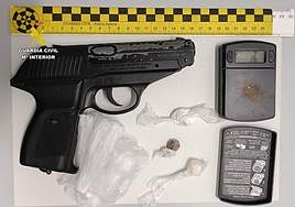 Atraca un bar en Órgiva con una pistola mientras portaba cocaína y heroína