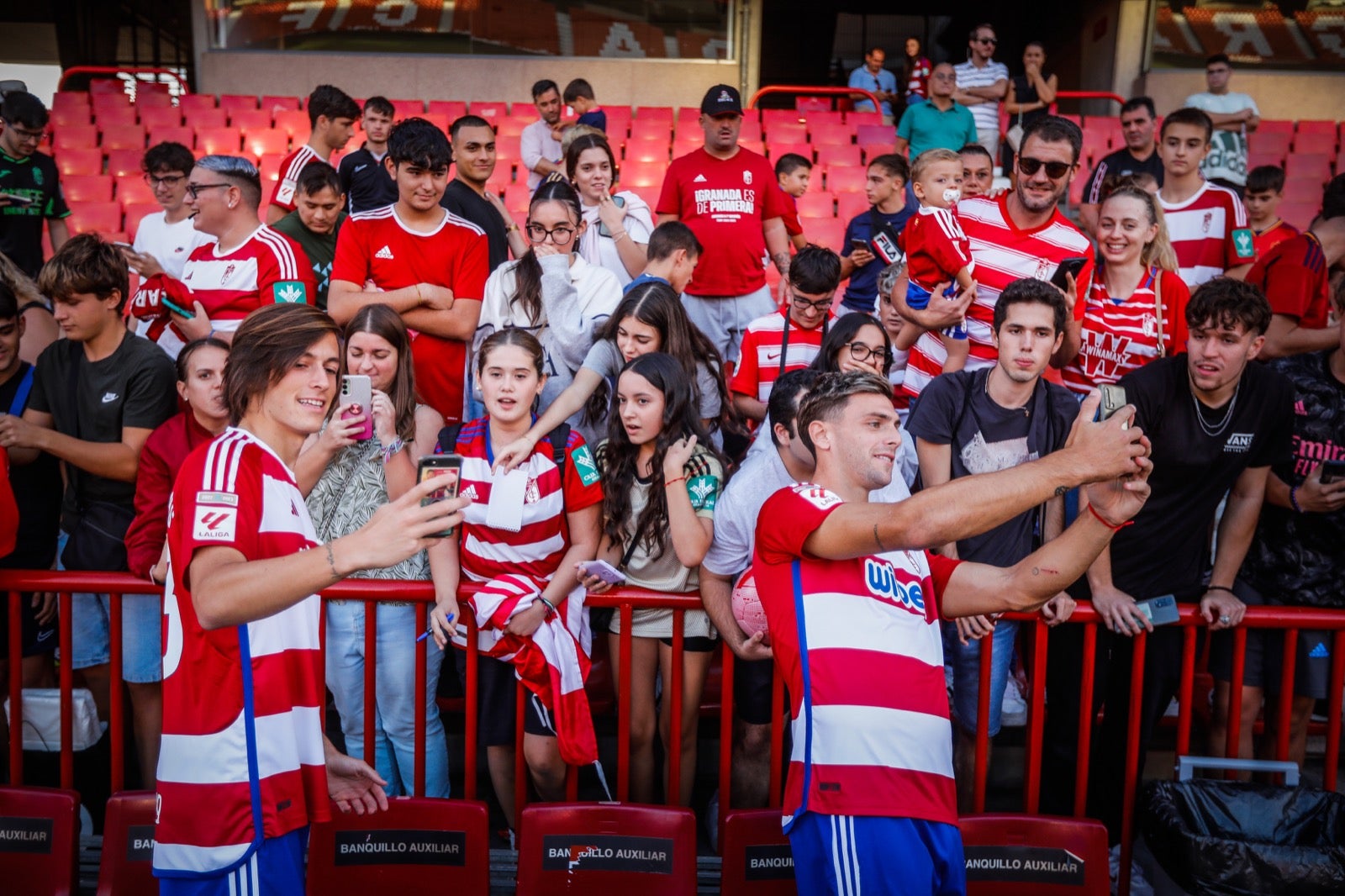 La presentación de Lucas Boyé y Álvaro Fernández, en imágenes