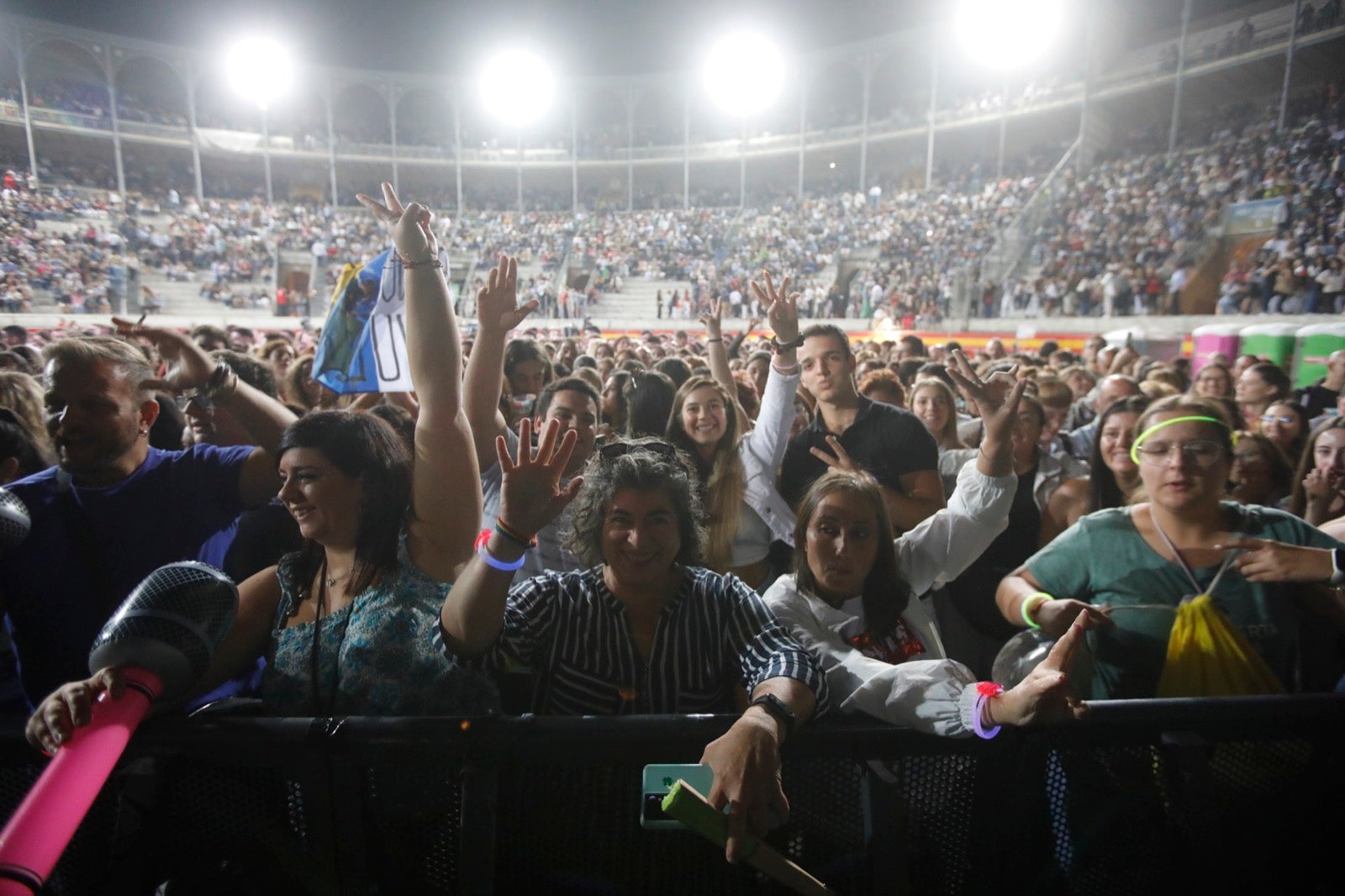 La hora de Alborán en Granada, en imágenes