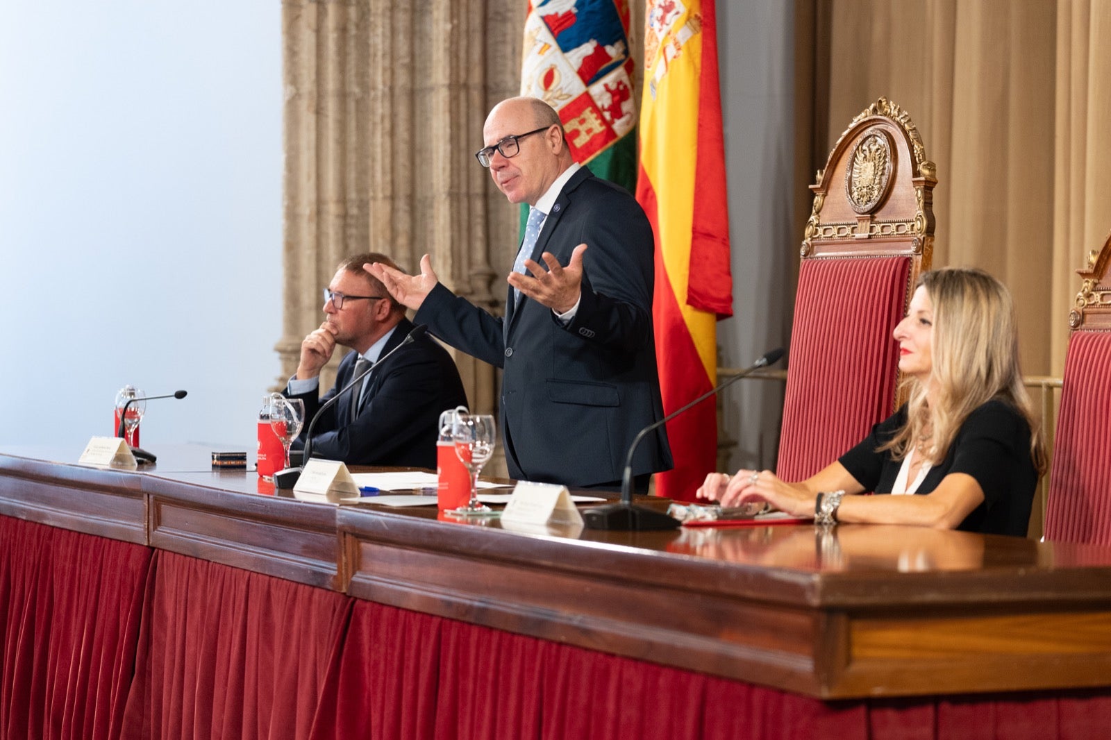 Las mejores imágenes del acto de la UGR con sus mejores estudiantes