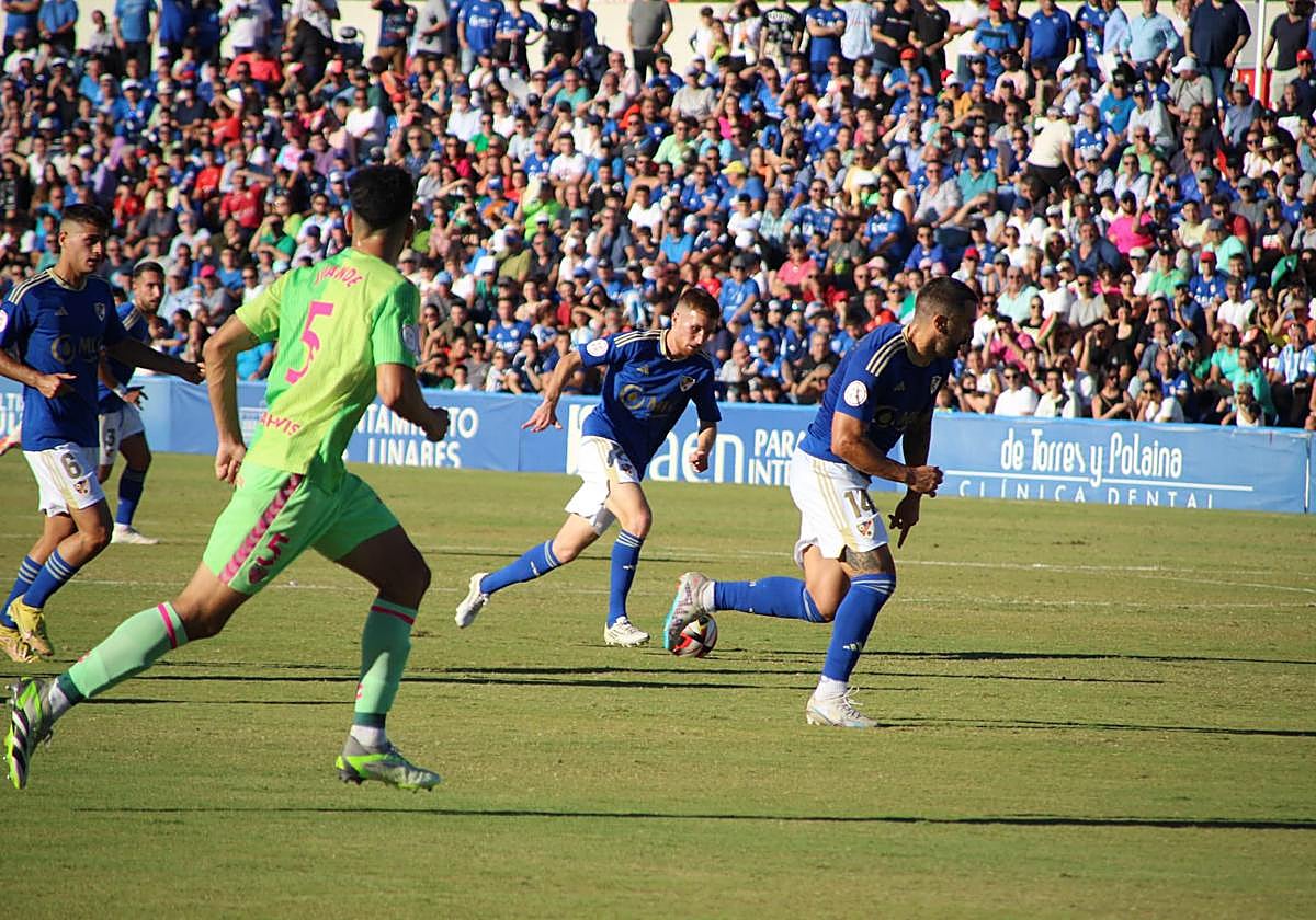 La efectividad del Málaga le valió 3 puntos en Linarejos