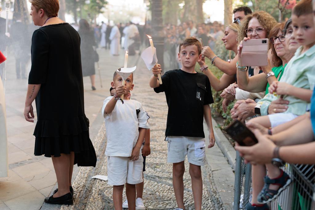 Las imágenes de la procesión de la Virgen de las Angustias
