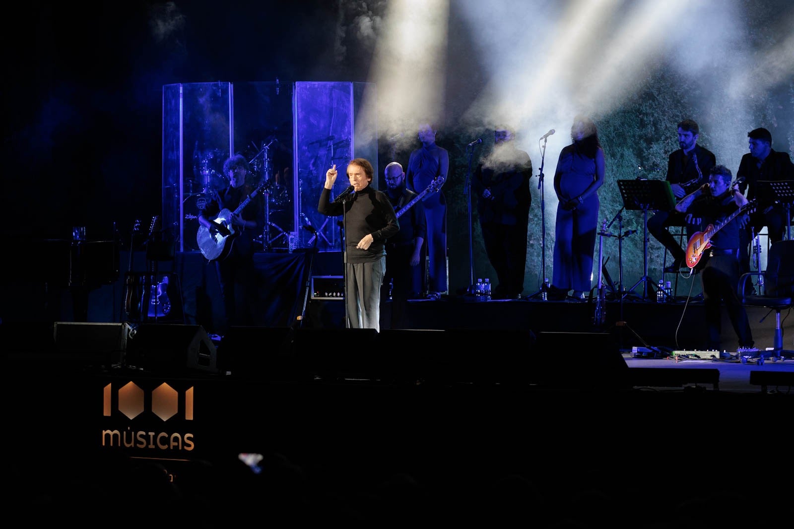 Las imágenes del concierto de Raphael en Granada