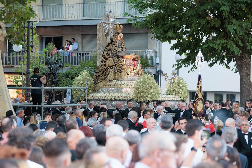 Las imágenes de la procesión de la Virgen de las Angustias