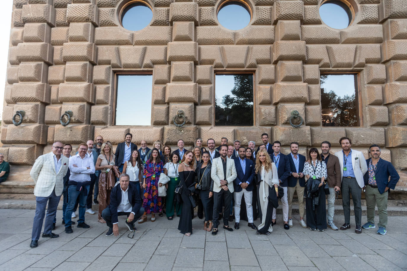 Las imágenes de la visita de los famosos con Raúl Berdonés a la Alhambra