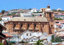 Vista de la parroquia de Íllora, la iglesia de la Encarnación.