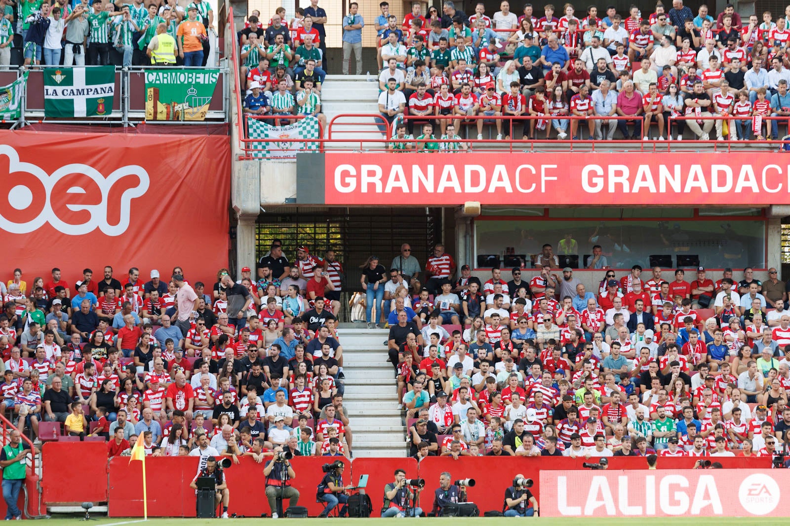 Búscate en la grada de Los Cármenes durante el Granada-Betis
