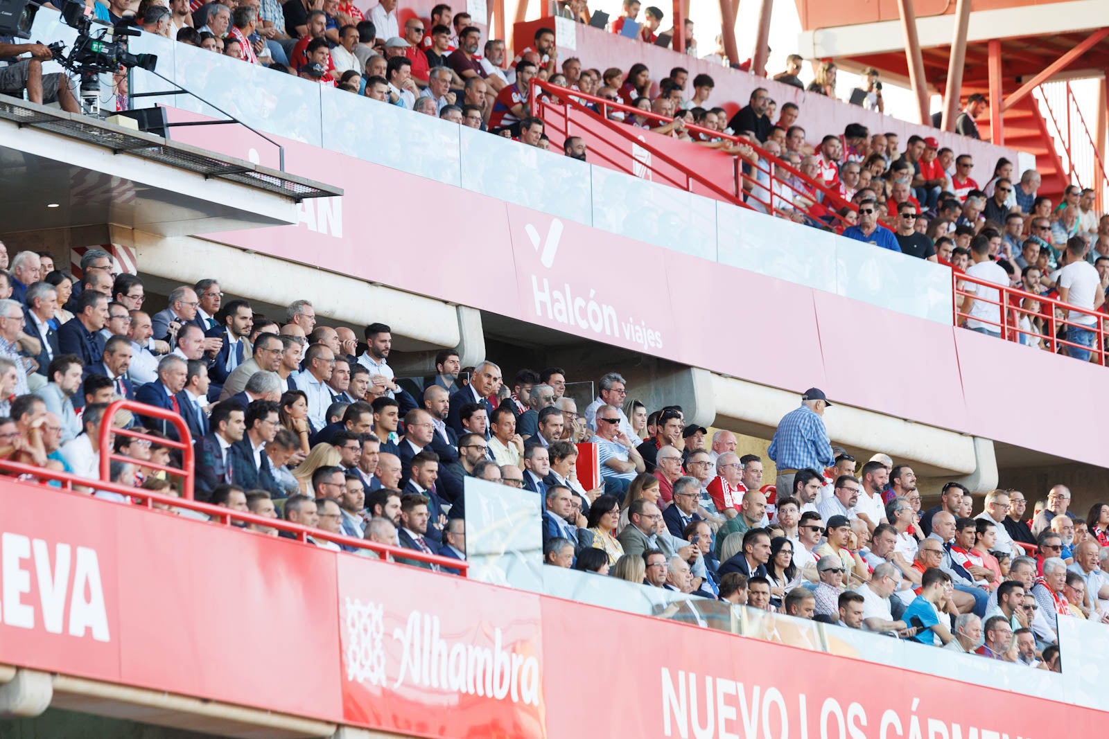 Búscate en la grada de Los Cármenes durante el Granada-Betis