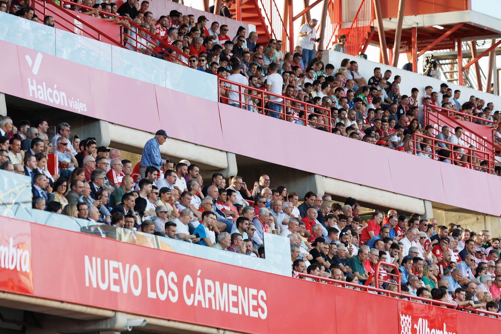 Búscate en la grada de Los Cármenes durante el Granada-Betis