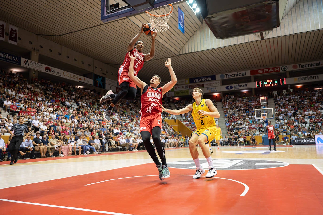 Espectacular mate de Yves Pons ante el Gran Canaria.