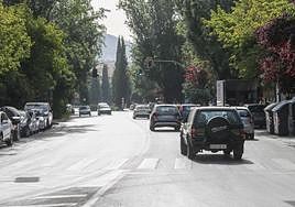 Un tramo de la Carretera de Málaga, en La Chana.